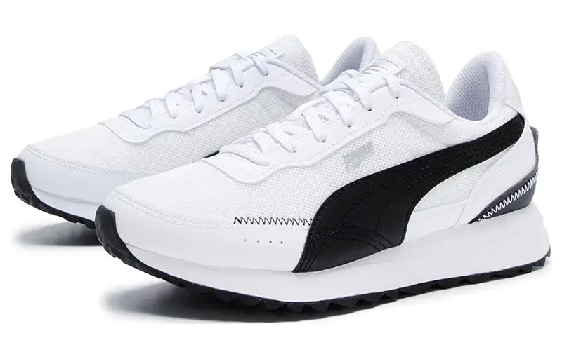 Chaussures de ville basses Puma Road Rider, en tissu et cuir synthétique, confortables pour un usage quotidien, baskets, blanc et noir, 397432-05