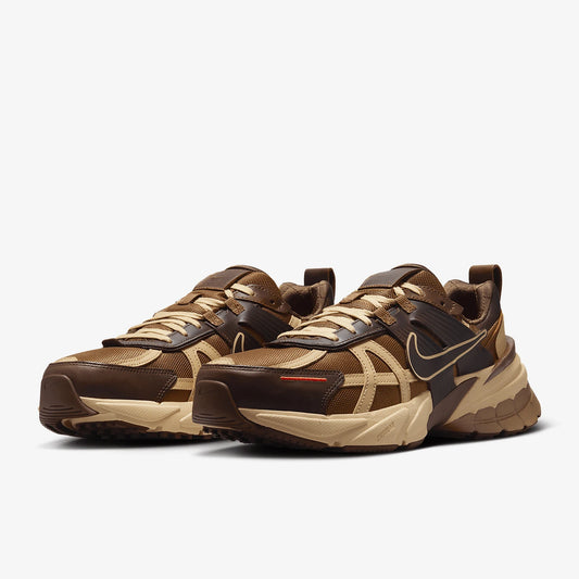 Nike Official V2K Run : chaussures rétro pour homme, résistantes et respirantes, modèle « Dad Shoes » HQ3445-222