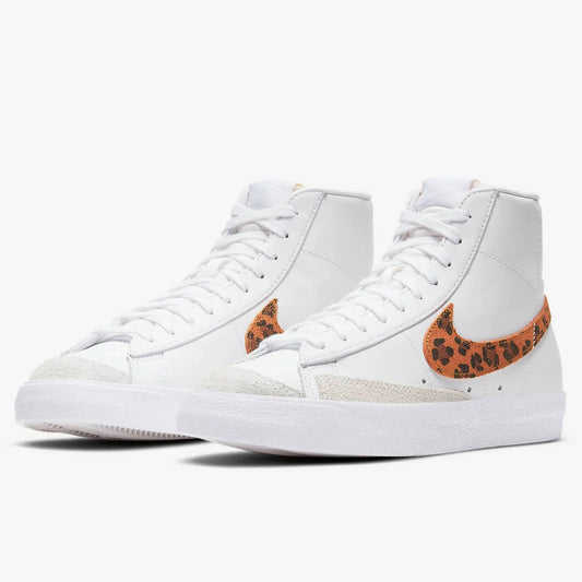 Nike Authentic Damen-Freizeitsneaker Blazer DA8736-101