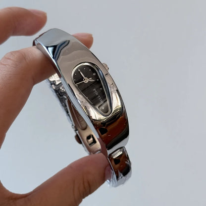 y2k watch shaped teardrop bracelet watch female couple light luxury senior sense of antique wind Gift Ladies' Quartz Wristwatch